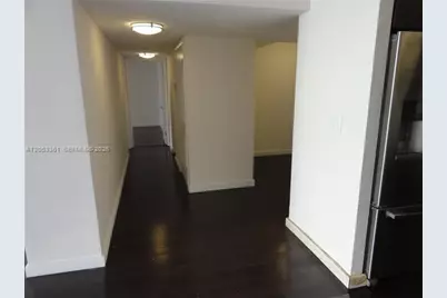 600 NE 36th St #402, Miami, FL 33137 - Photo 3