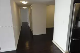 600 NE 36th St, Miami, FL 33137 - Photo 3