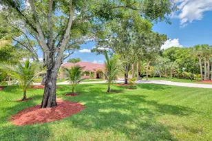2710 Walkers Way, Weston, FL 33331 - Photo 3