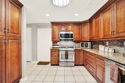 10825 SW 91st Ln, Miami, FL 33176 - Photo 11