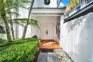 10825 SW 91st Ln, Miami, FL 33176 - Photo 3