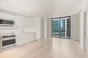 55 SW 9th St, Miami, FL 33130 - Photo 5