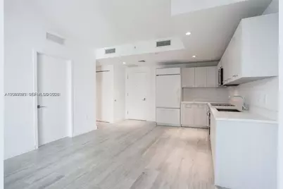 55 SW 9th St #1907, Miami, FL 33130 - Photo 7