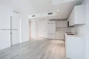 55 SW 9th St, Miami, FL 33130 - Photo 7