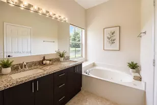 837 Tanglewood Cir, Weston, FL 33327 - Photo 13
