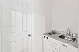 128 NW 9th Ave, Miami, FL 33128 - Photo 9