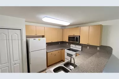 22721 SW 88 Pl #9-19, Cutler Bay, FL 33190 - Photo 7