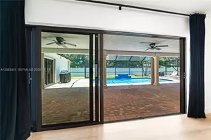 1520 SW 68th Ave, Plantation, FL 33317 - Photo 9