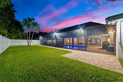 1520 SW 68th Ave, Plantation, FL 33317 - Photo 49