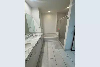 951 Brickell Ave #910, Miami, FL 33131 - Photo 7