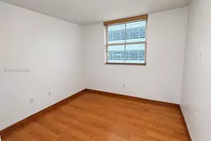 104 SW 9th St, Miami, FL 33130 - Photo 11
