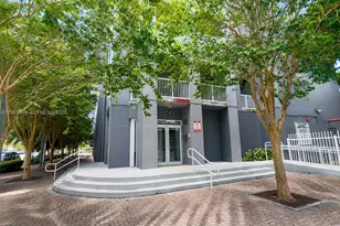 104 SW 9th St, Miami, FL 33130 - Photo 23