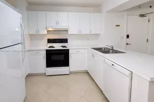 104 SW 9th St, Miami, FL 33130 - Photo 3