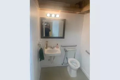 7291 NW 36th St, Miami, FL 33166 - Photo 11