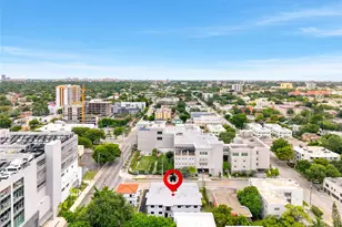 635 SW 7th Ct, Miami, FL 33130 - Photo 11