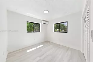 635 SW 7th Ct, Miami, FL 33130 - Photo 23