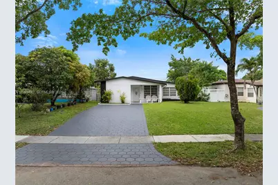 1645 NE 169th St, North Miami Beach, FL 33162 - Photo 3