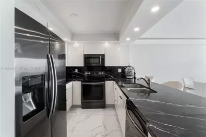100 Bayview Dr #709, Sunny Isles Beach, FL 33160 - Photo 9