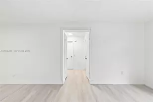 635 SW 7th Ct, Miami, FL 33130 - Photo 19