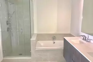488 NE 18th St, Miami, FL 33132 - Photo 11