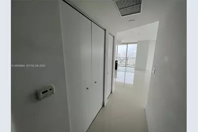 488 NE 18th St #3000, Miami, FL 33132 - Photo 5