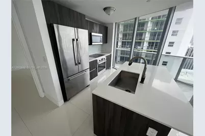 488 NE 18th St #3000, Miami, FL 33132 - Photo 3