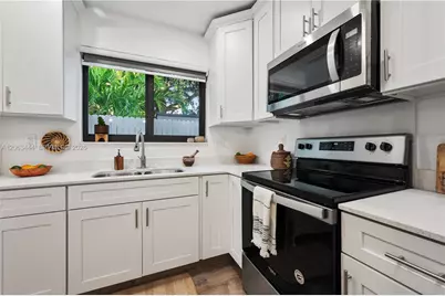 2917 Center St #-, Miami, FL 33133 - Photo 13
