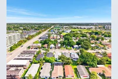 1172 NW 64th St #1172, Miami, FL 33150 - Photo 11