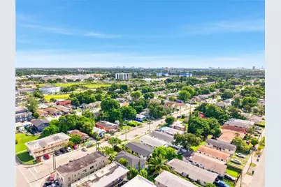 1172 NW 64th St #1172, Miami, FL 33150 - Photo 13
