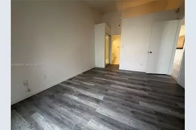 1172 NW 122nd Ter, Pembroke Pines, FL 33026 - Photo 13
