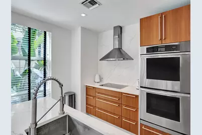 6103 Aqua Ave #107, Miami Beach, FL 33141 - Photo 7