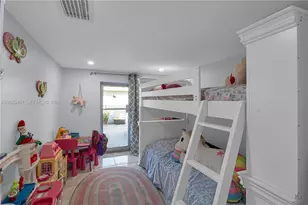 11021 SW 4th St, Sweetwater, FL 33174 - Photo 15