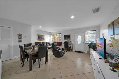 11021 SW 4th St, Sweetwater, FL 33174 - Photo 35