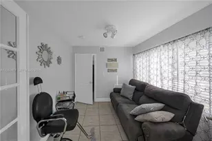 11021 SW 4th St, Sweetwater, FL 33174 - Photo 7