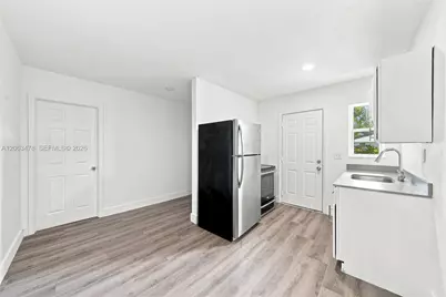 925 NW 69th St #2, Miami, FL 33150 - Photo 17