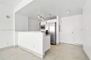 601 NE 36th St, Miami, FL 33137 - Photo 17