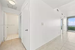 601 NE 36th St, Miami, FL 33137 - Photo 13