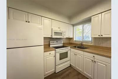 3720 NE 22nd Ave #12, Lighthouse Point, FL 33064 - Photo 5