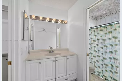 725 NW 49th Ave, Coconut Creek, FL 33063 - Photo 17