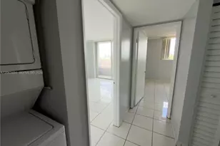 8231 NW 8th St, Miami, FL 33126 - Photo 13