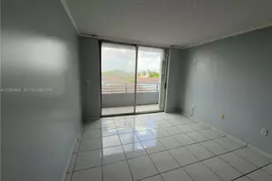8231 NW 8th St, Miami, FL 33126 - Photo 15