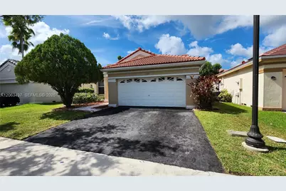 924 Falling Water Rd #924, Weston, FL 33326 - Photo 1