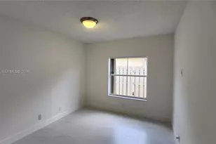 924 Falling Water Rd, Weston, FL 33326 - Photo 9