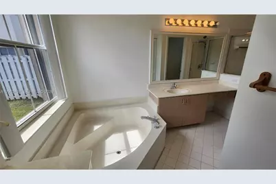 924 Falling Water Rd #924, Weston, FL 33326 - Photo 9