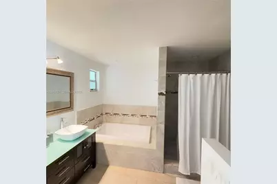 1529 Bayview Dr, Fort Lauderdale, FL 33304 - Photo 39