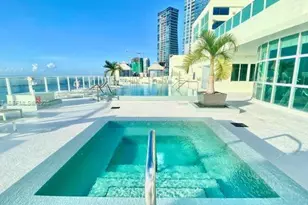 218 SE 14th St, Miami, FL 33131 - Photo 39