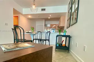 218 SE 14th St, Miami, FL 33131 - Photo 9