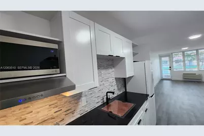 300 74th St #14, Miami Beach, FL 33141 - Photo 3