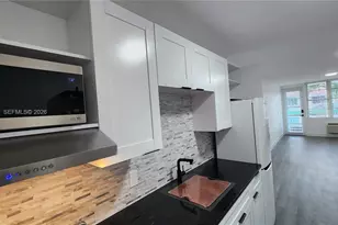 300 74th St, Miami Beach, FL 33141 - Photo 3