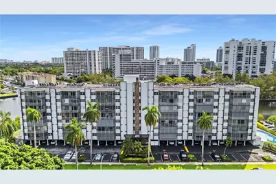 400 Diplomat Pkwy #704, Hallandale Beach, FL 33009 - Photo 13